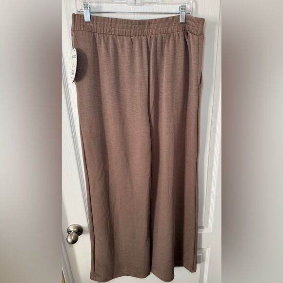 NWT Scoop Seamed Front Wide Leg Pants - Picture 3 of 5